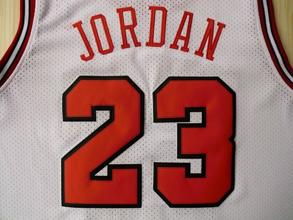 canotta Michael Jordan 23 Retro Chicago Bulls bianco poco prezzo