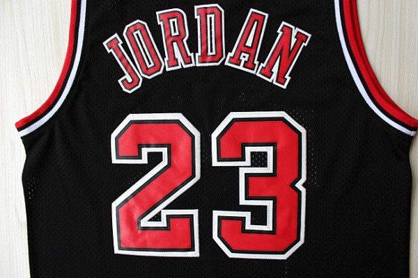 canotta Michael Jordan 23 Retro Chicago Bulls nero poco prezzo